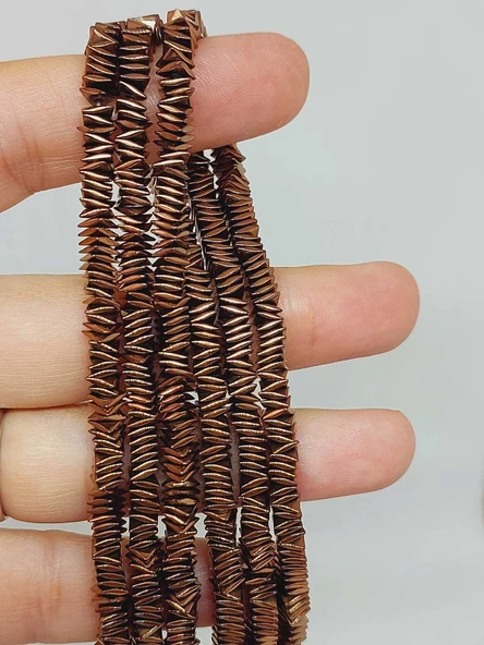 Hematit Taşı Kare Şekilli 1*4mm Dizi (56056) ürün görseli