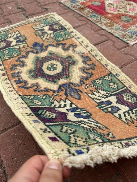 49 x 90 cm El Yapımı Küçük Vintage Kilim, Türk Yöresel Halısı, Yatak Odası & Oturma Odası Dekoru