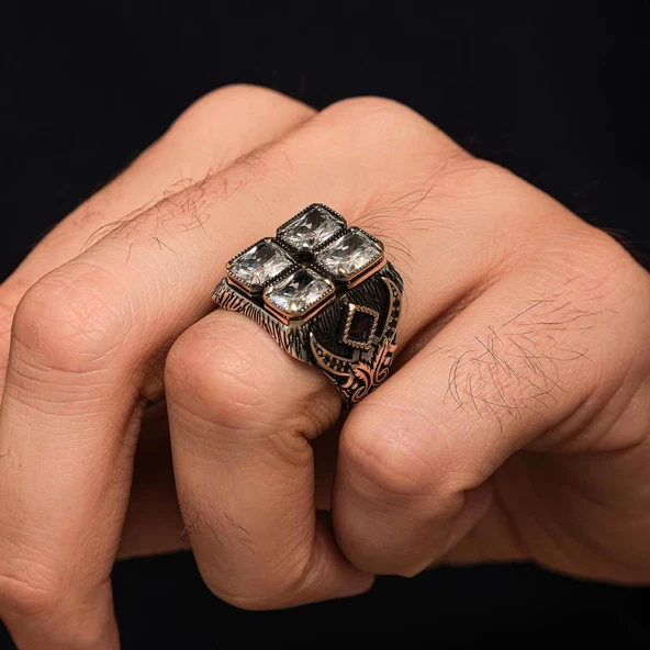 Beyaz Zirkon 4 Taşlı  925 Gümüş Yüzük - Resim 3