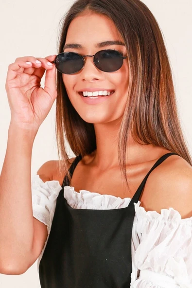 Dass Oval Metal Çerçeve Siyah Kadın Güneş Gözlüğü ürün görseli