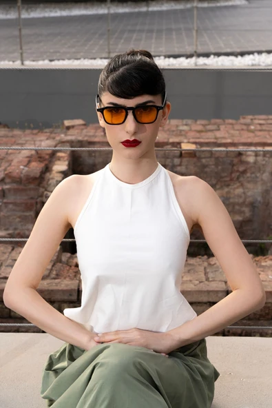 Kare Stil Iki Noktalı Retro Turuncu Kadın Güneş Gözlüğü ürün görseli