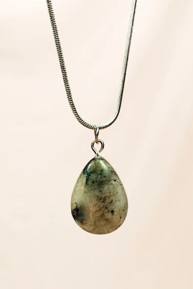 Labradorit Doğal Taşı Zincirli El Yapımı Kolye Uç: 2 cm Zincir: 20 cm Kutulu - Resim 3