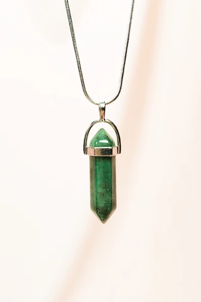 Aventurin Doğal Taşı Zincirli El Yapımı Tasarımlı Kolye Uç: 3,5 cm Zincir: 20 cm Kutulu ürün görseli 1