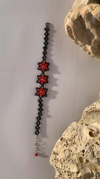 Kırmızı Ve Siyah Renkli Yıldız Desenli Miyoki Boncuk Bileklik El Yapımı Hediyelik - 3