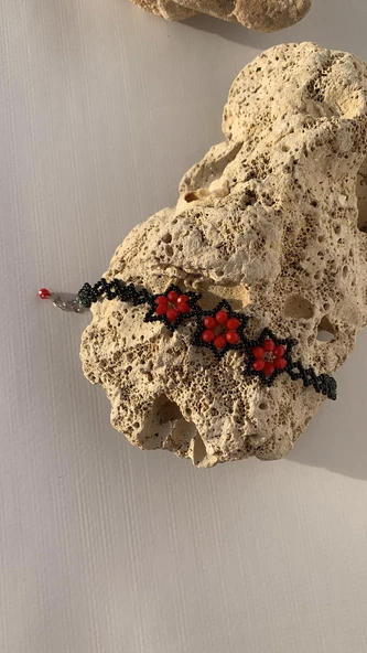 Kırmızı Ve Siyah Renkli Yıldız Desenli Miyoki Boncuk Bileklik El Yapımı Hediyelik - 2