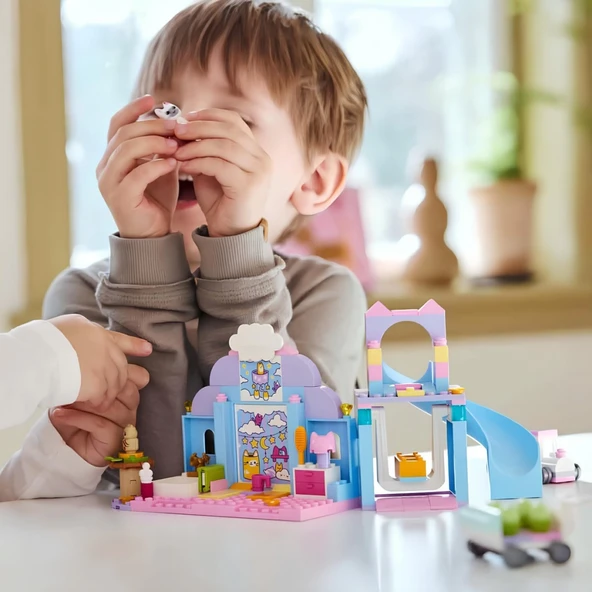 Nessiworld LEGO Gabby’s Dollhouse Gabby’nin Kedicik Bakım Odası 10796 - Resim 10