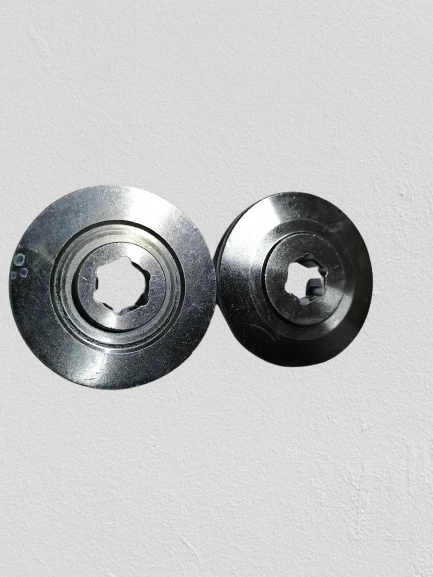 MOTORLU TIRPAN BIÇAK PULU HUSQVARNA ÜST 152RB ürün görseli