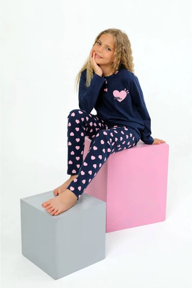 Kız Çocuk Kalp Baskılı Uzun Kollu %100 Pamuklu Düğme Detaylı Pijama Takımı  10/15 Yaş