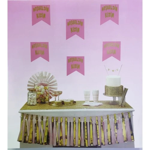 Hoşgeldin Kızım Yazılı Flama Süs Pembe Üzeri Altın Renk ürün görseli 1