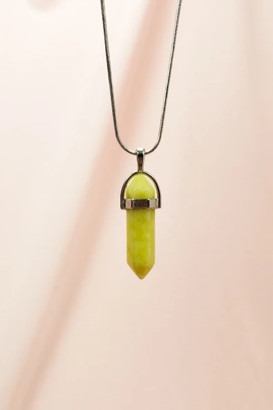 Peridot Doğal Taşı Zincirli El Yapımı Tasarımlı Kolye Uç: 3,5 cm Zincir: 20 cm Kutulu - 1
