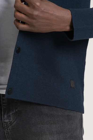 Yakalı Çıtçıt Kapamalı Tek Cepli Slimfit Polyamid Karışımlı Ceket Gömlek - Resim 7