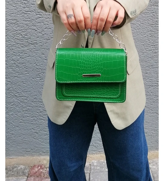 ZİNCİR DETAYLI SUNİ DERİ MİNİ YEŞİL ÇANTA - Resim 2