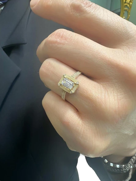 Tek Baget Sade Zarif Şık 8 Ayar Altın Yüzük - Resim 3