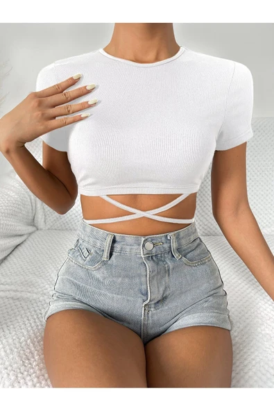 Beyaz Renk Bisiklet Yaka Düz Desensiz Likralı İpli Fitilli Kaşkorse Crop Top Kısa Kollu Bluz