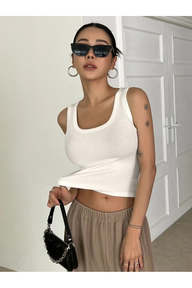 Beyaz Renk Kalın Askılı Kare Yaka Düz Desensiz Fitilli Likralı Kaşkorse Crop Top Bluz - 6