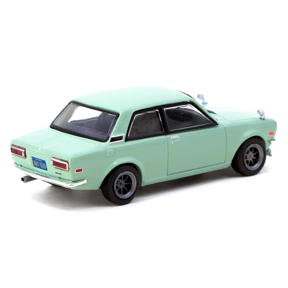 Tarmac Wor1/64 Datsun 510 Light Green - 2