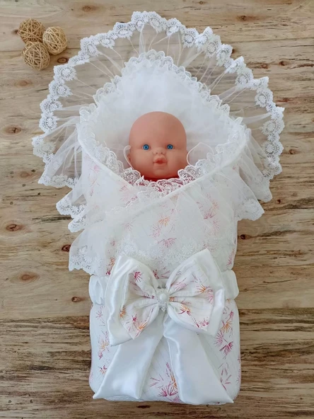 Yenidoğan Hanımeli Desenli Taç Nakışlı Delüks Kundak Bebek Battaniyesi Ekru - Resim 2