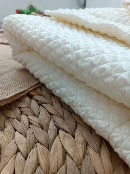 Yenidoğan Kulaklı Şapkalı Düğme Detaylı Fiyonklu Bebek Battaniyesi Kundak Krem - Resim 5