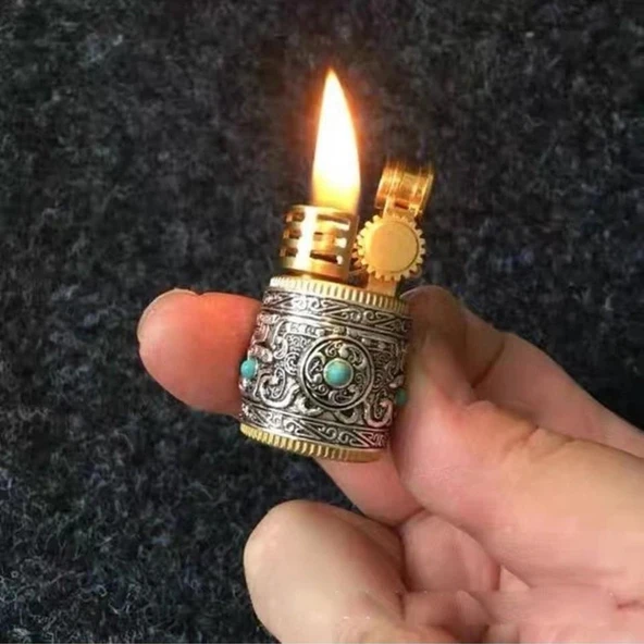 Mini Retro Sultan Benzinli İşlemeli Kadın Çakmak - 3