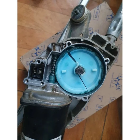 Renault Koleos Ön Cam Silecek Motoru Dişlisi - Resim 3