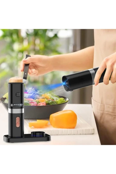 Bright Elegance BE-2220 2'li Standlı Pilli LED Işıklı Otomatik Tuz ve Karabiber Öğütücü Değirmeni - 4