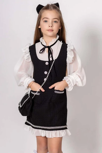 Kız Çocuk Kolları ve Yakası Şifon Etek Ucu Fırfırlı İnci İşlemeli Çift Cepli Siyah Triko Elbise - Resim 4