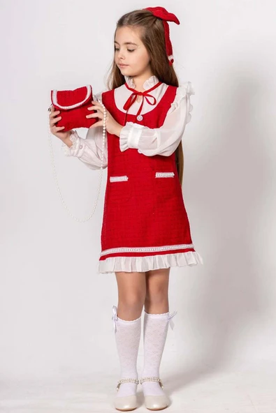 Kız Çocuk Kolları ve Yakası Şifon Etek Ucu Fırfırlı İnci İşlemeli Çift Cepli Kırmızı Triko Elbise ürün görseli