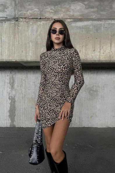 Leopar Desenli Süet Dik Yaka Mini Elbise - 2