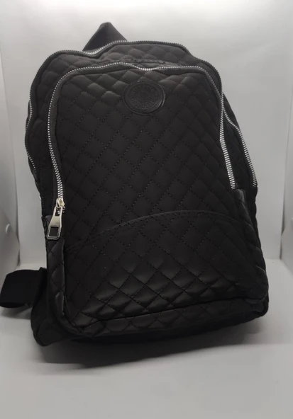 Kapitone Desenli Siyah Kadın Sırt Çantası ürün görseli