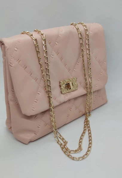 Kapitone Desenli Kadın Çapraz Çanta ürün görseli