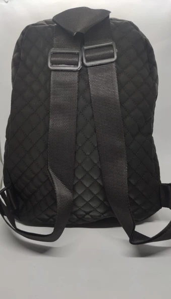 Kapitone Desenli Siyah Kadın Sırt Çantası - Resim 4