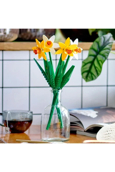 LEGO Icons Nergis 40747- Dekoratif, Koleksiyonluk ve Sergilenebilir Çiçek Modeli Yapım Seti (216 Parça) - 5