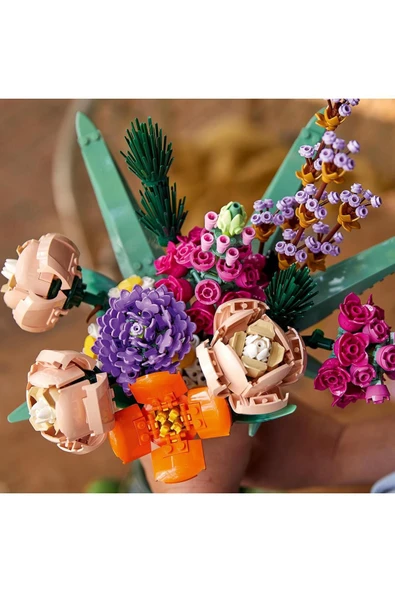 LEGO omx ICONS Çiçek Buketi 10280 - Yetişkinler İçin Koleksiyonluk Dekoratif Yapım Seti (756 Parça - 7