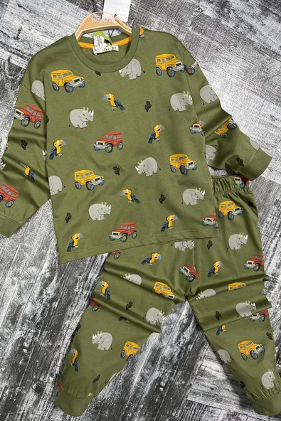 Erkek Çocuk Üzerinde Fil ve Papağan Digital Baskılı Yeşil Pijama Takımı - 4