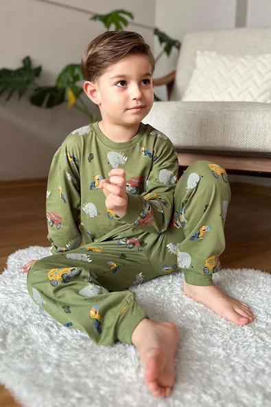 Erkek Çocuk Üzerinde Fil ve Papağan Digital Baskılı Yeşil Pijama Takımı - 2