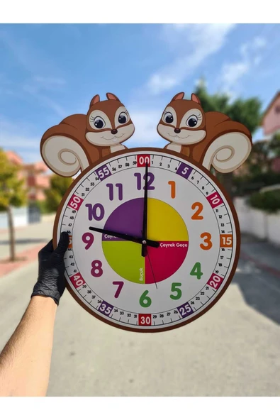 Sevimli Sincap Montessori Çocuk Odası Eğitici Ahşap Duvar Saati - Sessiz Mekanizma, Şık Tasarım Saat