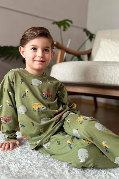 Erkek Çocuk Üzerinde Fil ve Papağan Digital Baskılı Yeşil Pijama Takımı - 3