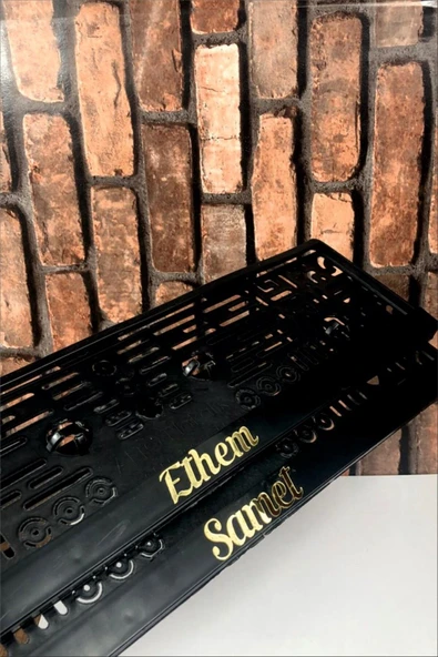 Kişiye Özel Isimli 2 Adet Araç Pleksi Kabartmalı Siyah Oto Plakalık