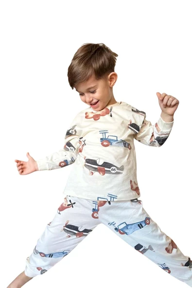 Erkek Çocuk Üzerinde Helikopter ve Araba Digital Baskılı Krem Pijama Takımı - 5