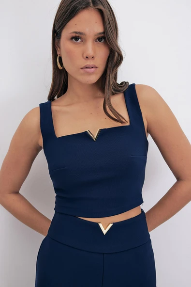 Yaka Gold Aksesuarlı Bluz - LACİVERT - 4
