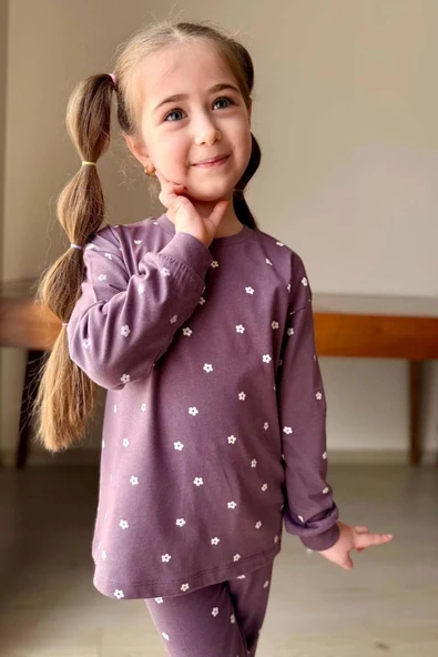 Kız Çocuk Bilekleri Manşetli Papatya Desenli Mor Pijama Takımı - 3