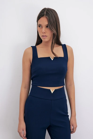 Yaka Gold Aksesuarlı Bluz - LACİVERT - 2