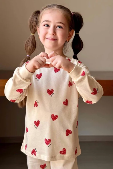 Kız Çocuk Küçük Sevimli Kalp Baskılı Krem Pijama Takımı - Resim 3