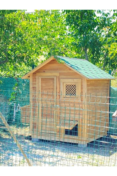 Kemirgen Market Ahşap Tavuk Kümesi 25 Tavuk Kapasiteli ürün görseli