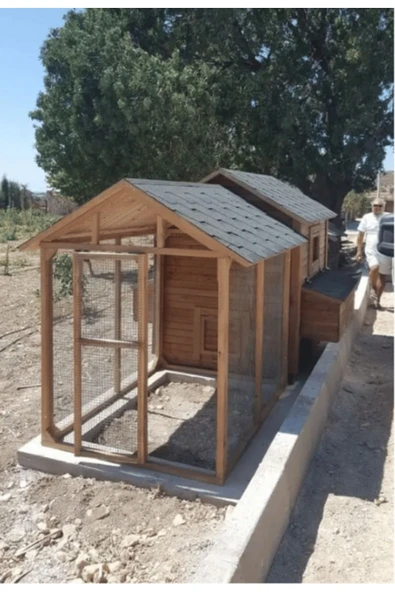 Kemirgen Market Ahşap Tavuk Kümesi 40 Tavuk Kapasiteli ürün görseli
