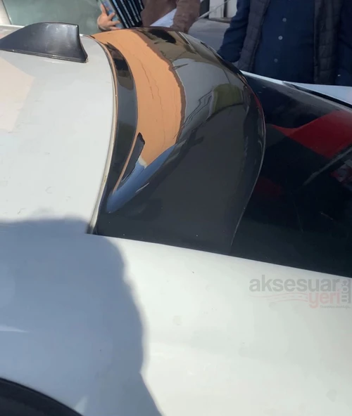 Renault Megane4 Arka Cam Üstü Spoiler Parlak Siyah Spoyler - 3