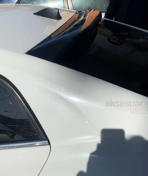 Renault Megane4 Arka Cam Üstü Spoiler Parlak Siyah Spoyler