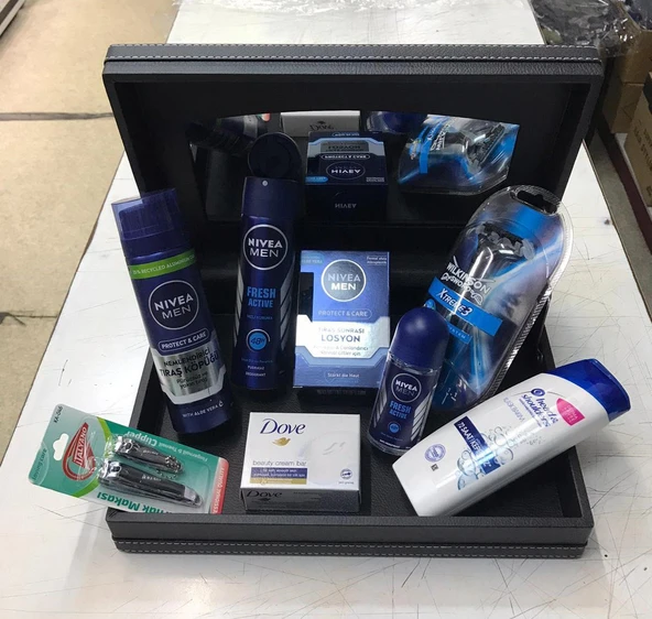 Nivea 8li Deri Aynalı Kutuda Traş Tırnak Seti Hediyeli - 4