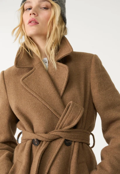Stradivarius Keçe dokulu kemerli kaban - 2