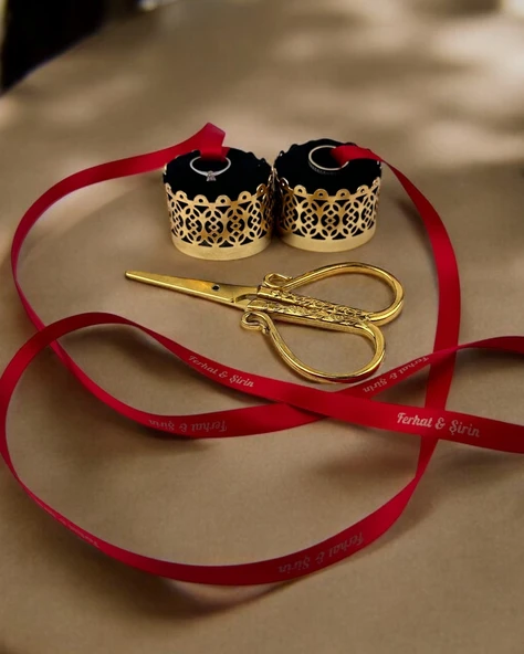 Armonia Gold Kadife Yükselti ve Söz Makası Seti Beyaz